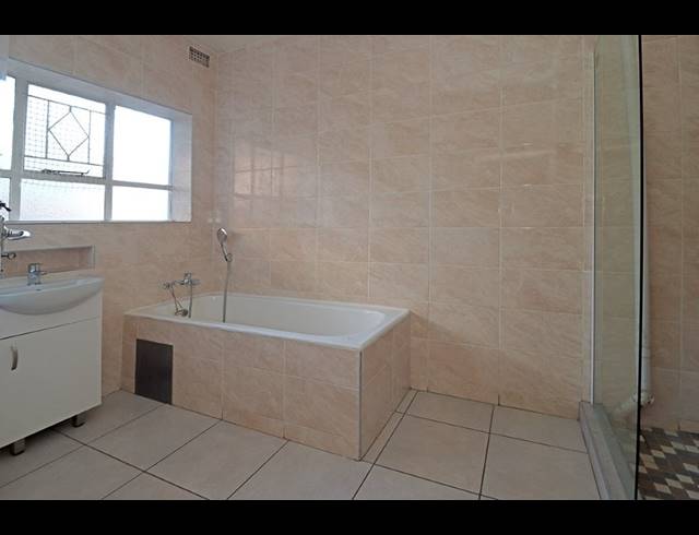 2 BEDROOM APARTMENT FOR SALE IN CYRILDENE